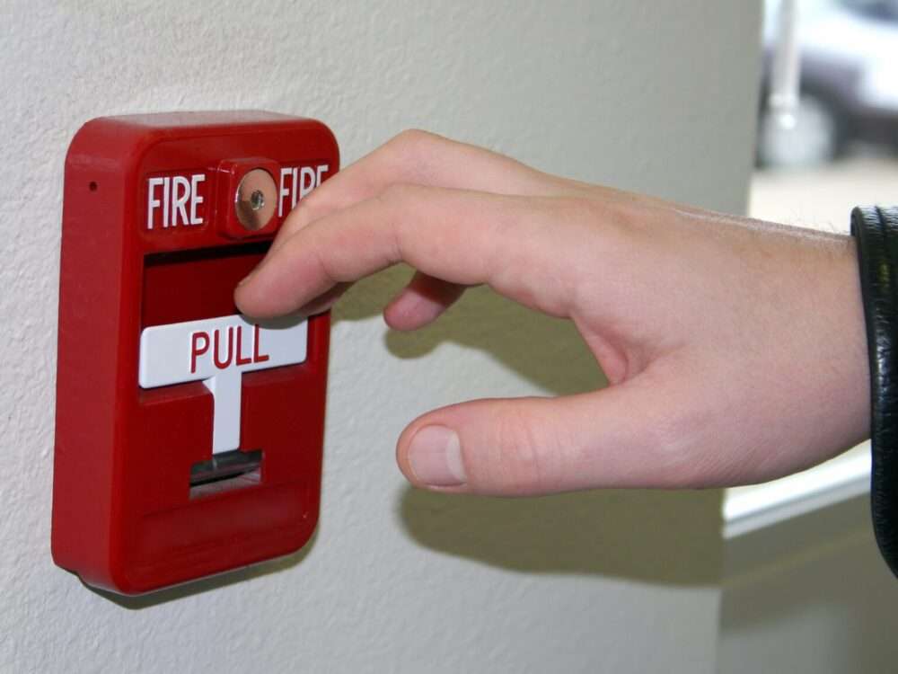 The Importance of Testing Fire Alarms & Emergency Lighting